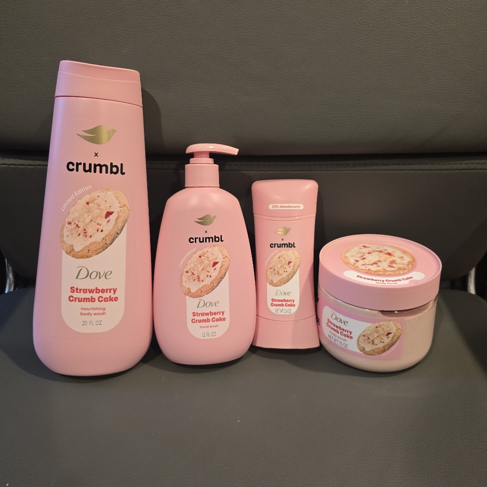*NEW* Dove x Crumbl Strawberry Crumb Cake 4 pc set